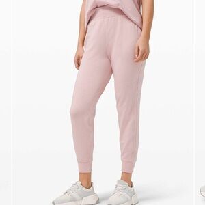 LULULEMON | LA Warm Down High-Rise Jogger